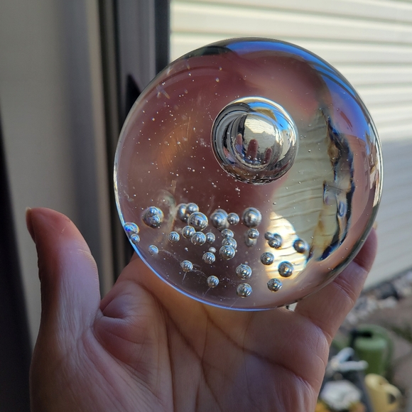 Set of 2 Art Clear Glass Paperweight Sphere Hand Blown W/Bubbles 3" / 2" - Picture 5 of 10